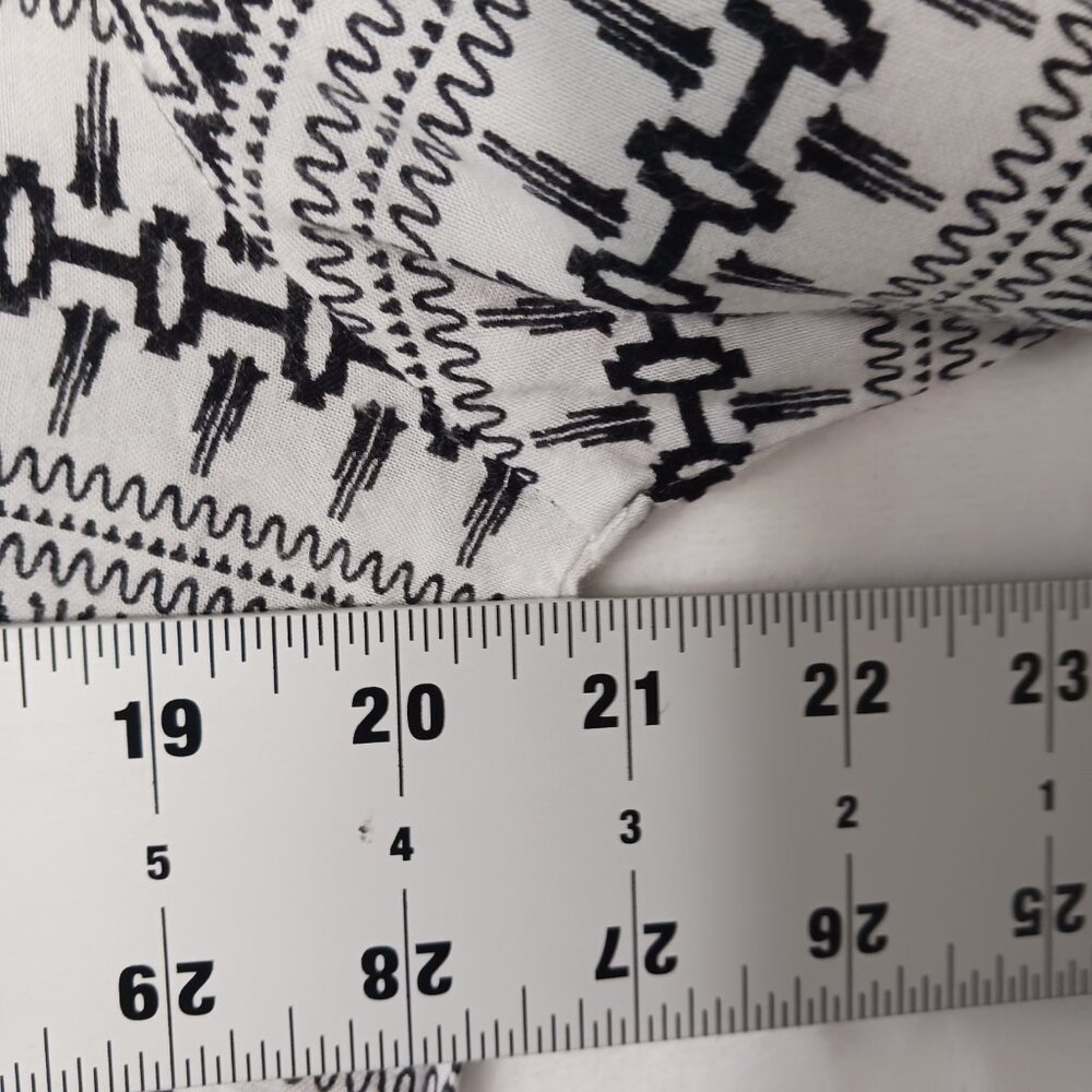 Blue Island Swim Cover Up, Size Medium, Black & White Print With White Pom Trim - Picture 10 of 16